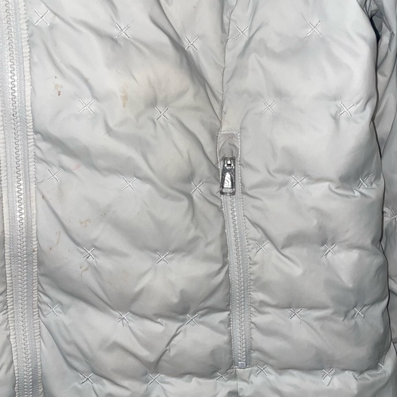 The North Face White Puffer Jacket 550 series - Picture 4 of 15